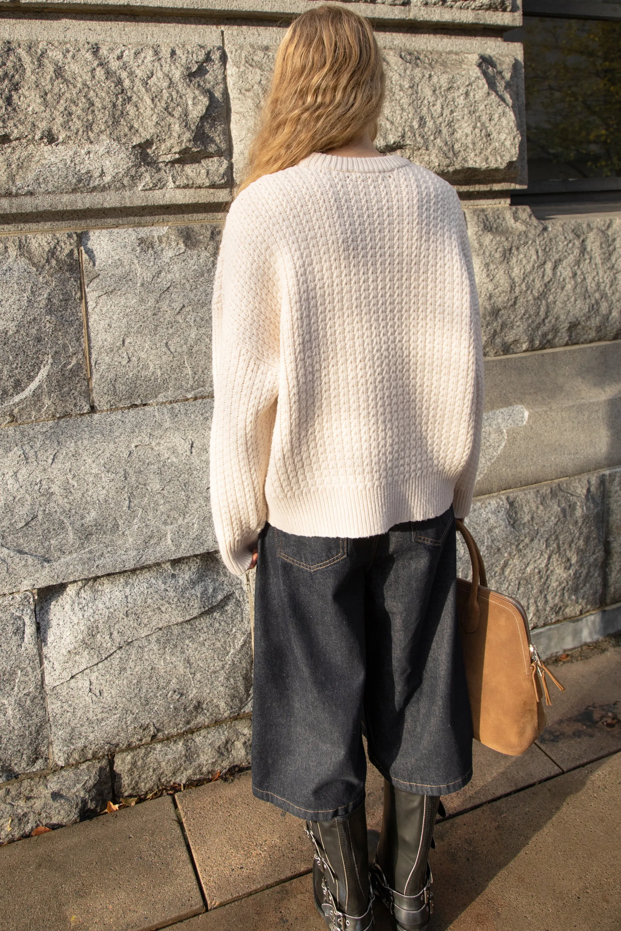 CHUNKY KNIT CREWNECK SWEATER