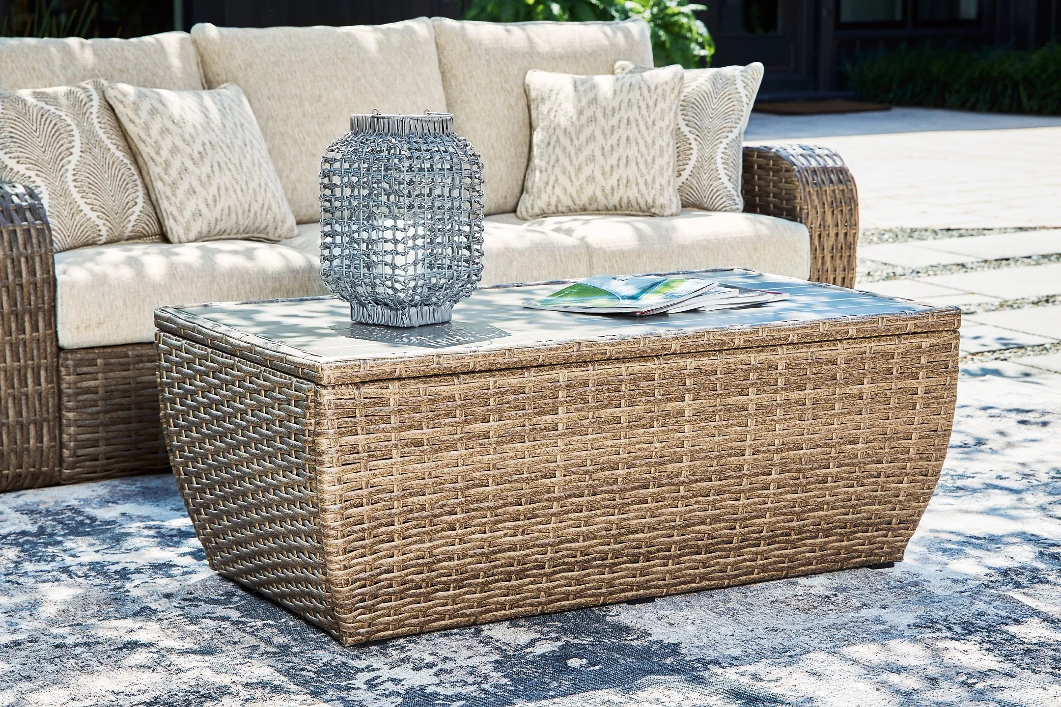 Sandy Bloom Outdoor Occasional Table Set